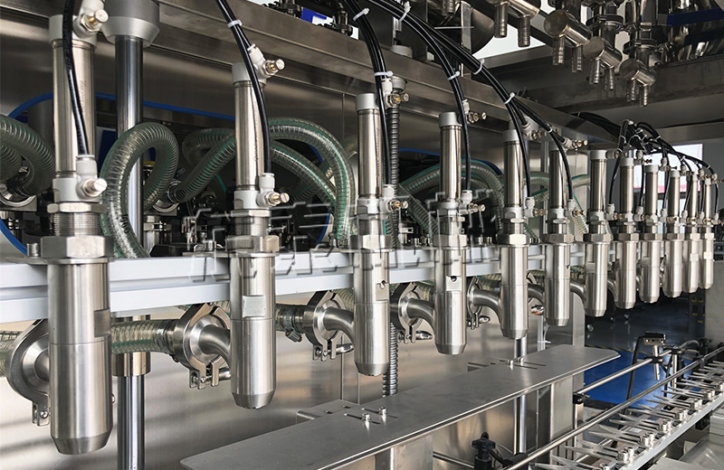 辣椒醬成‘致富醬’，辣椒醬灌裝機推進醬料自動化發(fā)展